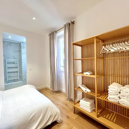 - La Isla - Seafront Apartament
